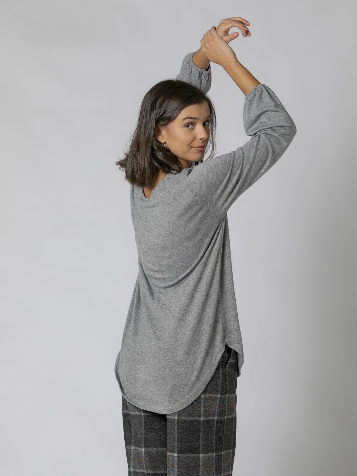 Woman Oversized comfort knit sweater Grey