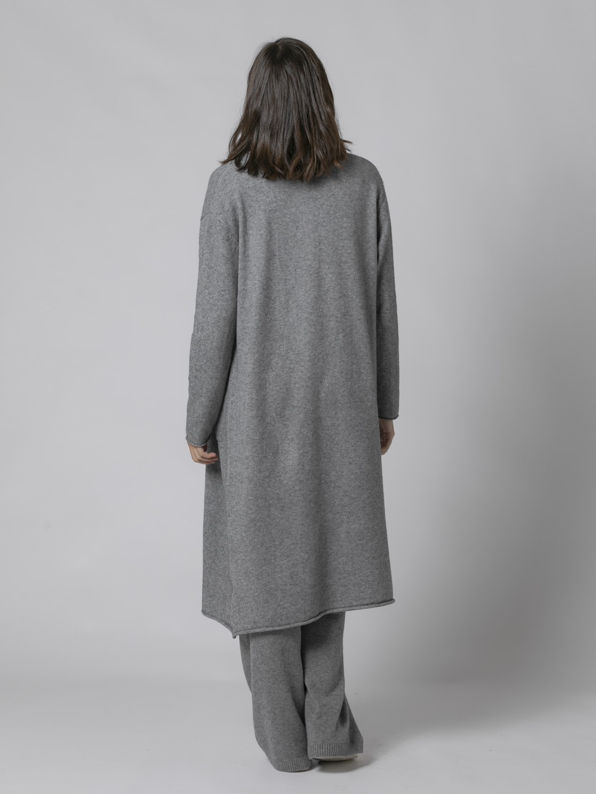 Woman Long knit coat and pockets Grey
