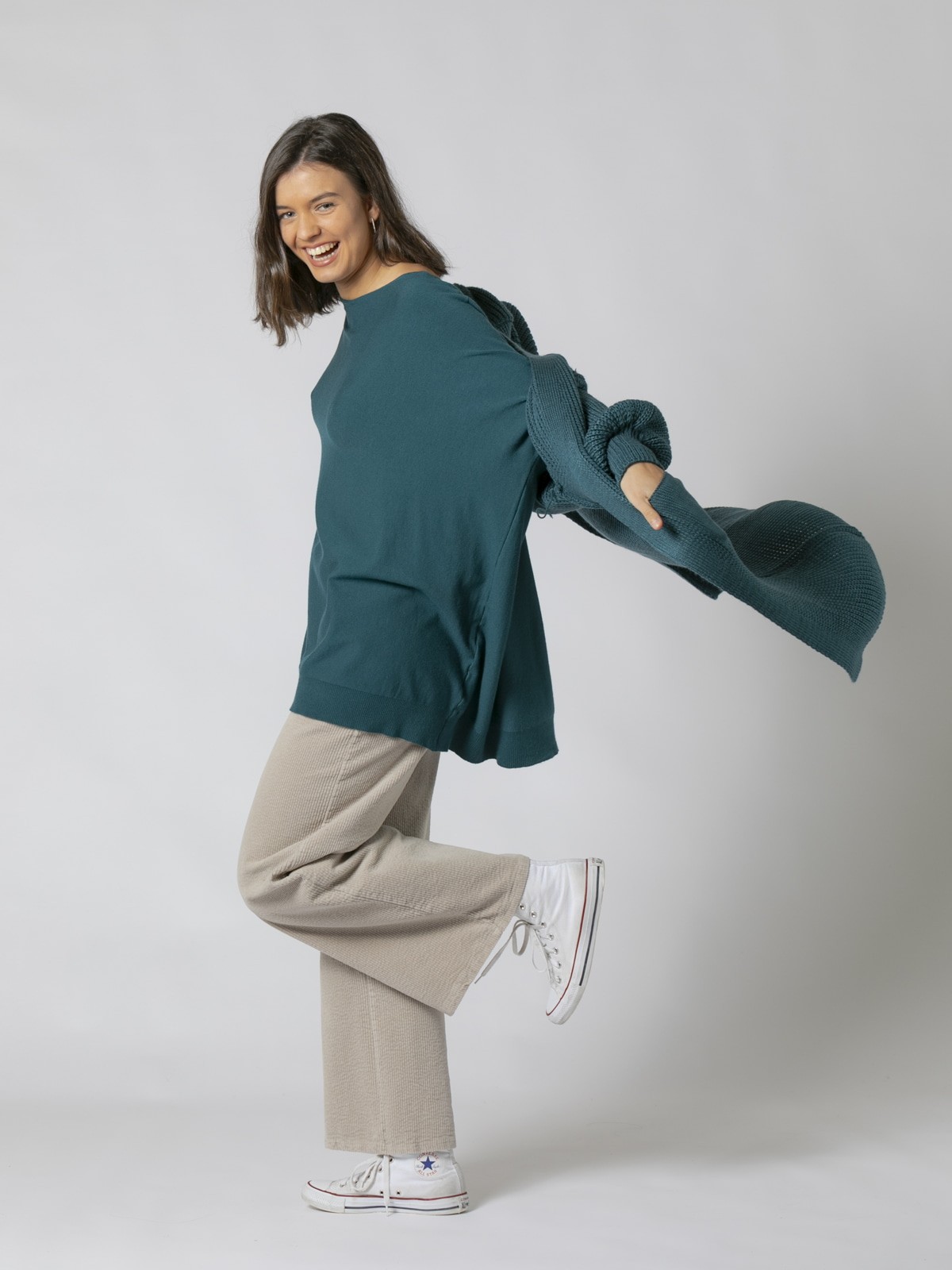 Woman Long cardigan with pockets Green