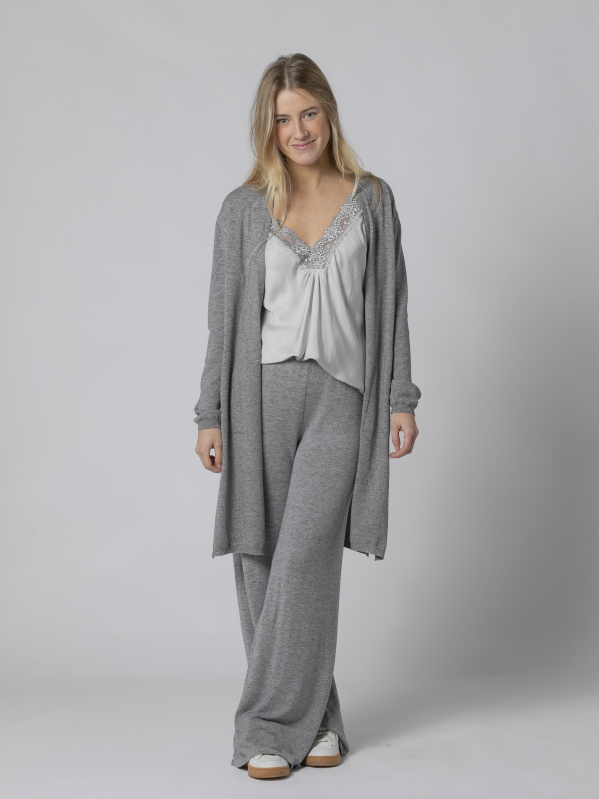 Woman Soft knit jacket with pockets Grey