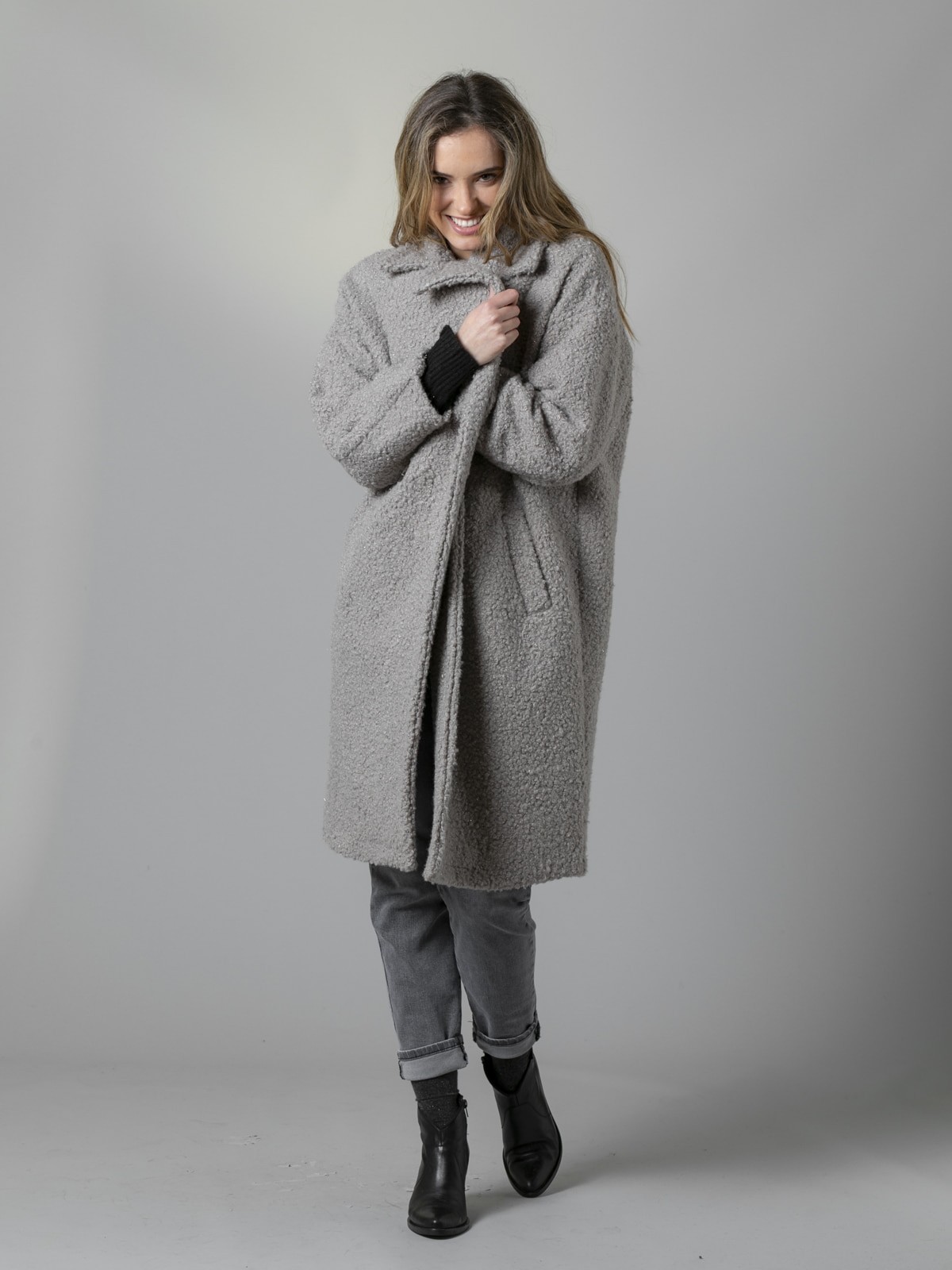Woman Long curl coat with glitter and lining Grey