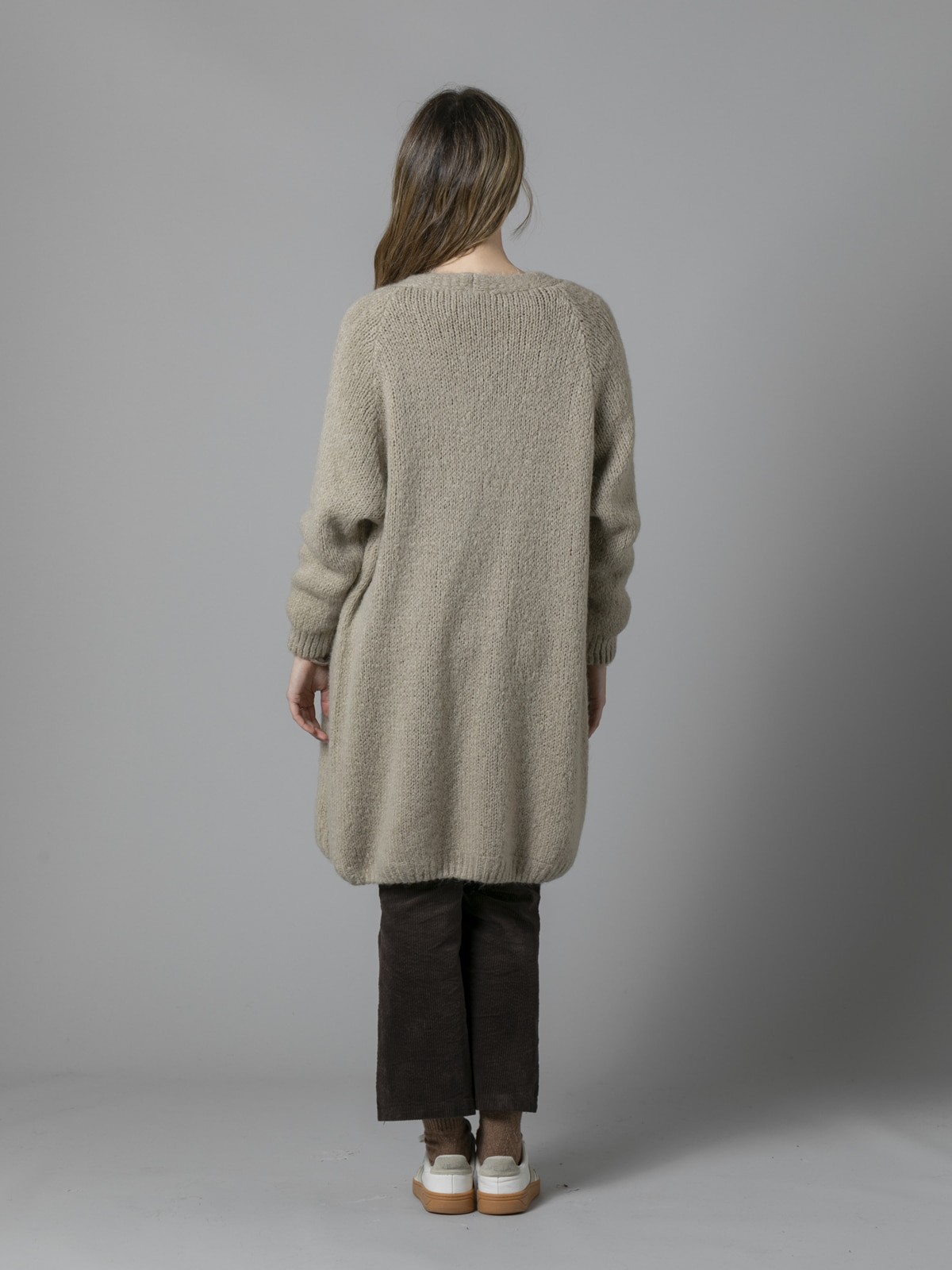 Woman Long knitted jacket with pockets Beige