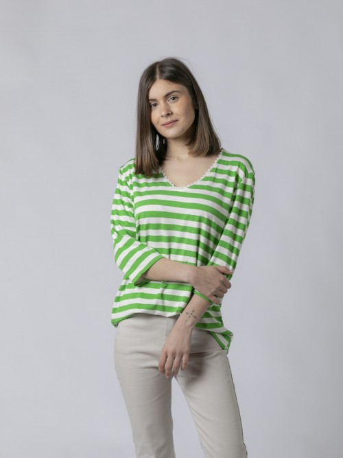 Woman Natural tex striped t-shirt with neckline Green