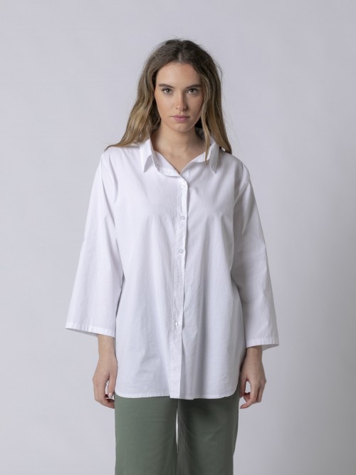 Woman Wide natural cotton shirt White