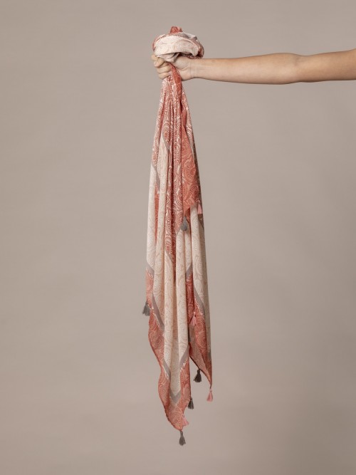 Woman Etro print scarf with fringe detail Arcilla