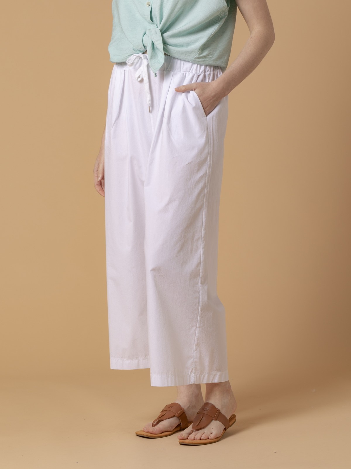 Woman 5-pocket cotton Bermuda shorts White