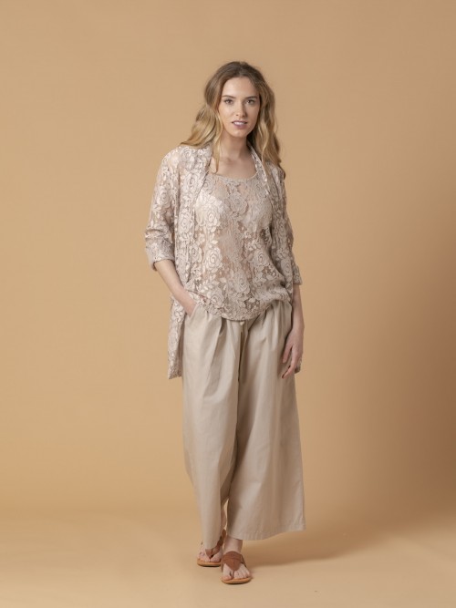 Woman Lace jacket with sleeves to the wrist Beige