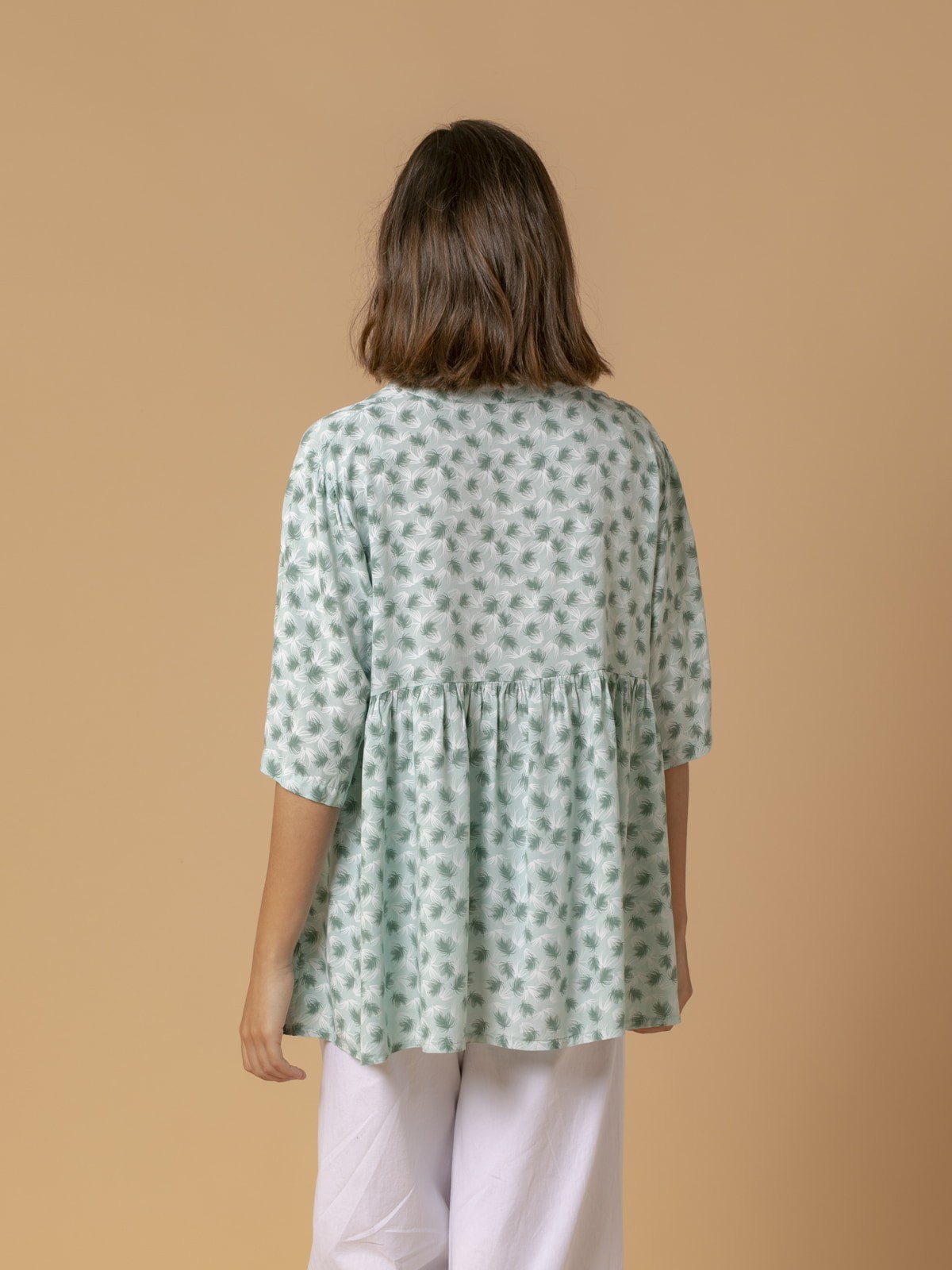 Woman Feather print blouse with buttons Aqua