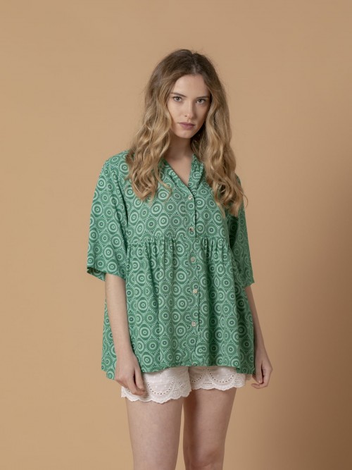 Woman Button-up geometric print blouse Green