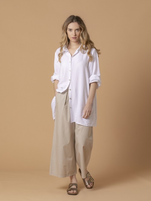 Woman Flowy overshirt with buttons all the way down White