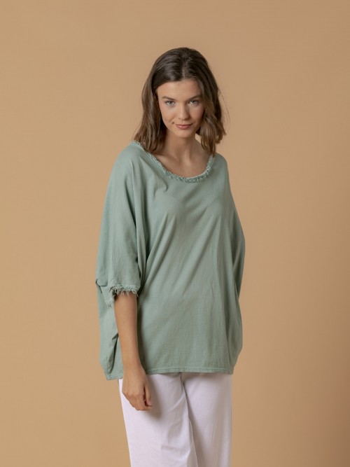 Woman Oversize t-shirt with elbow sleeve neckline detail Green