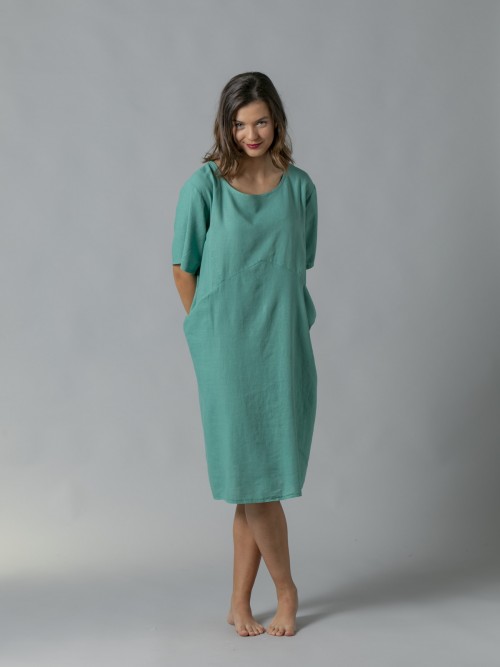Woman Linen dress with 2 pockets and short sleeves Green