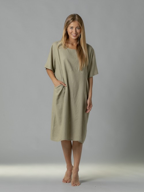 Woman Linen dress with 2 pockets and short sleeves Green claro