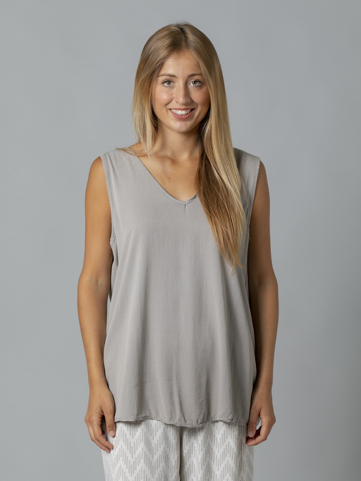 Woman Wide-strap flowy blouse Taupe