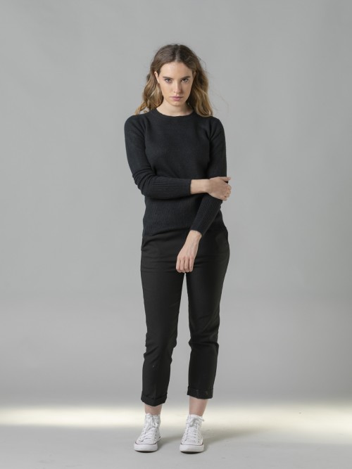 Woman Elasticated comfort ankle-length trousers Black