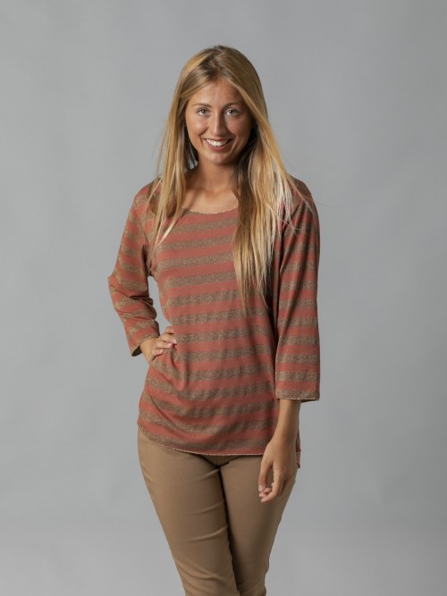 Woman Shiny striped bateau neckline T-shirt Camel