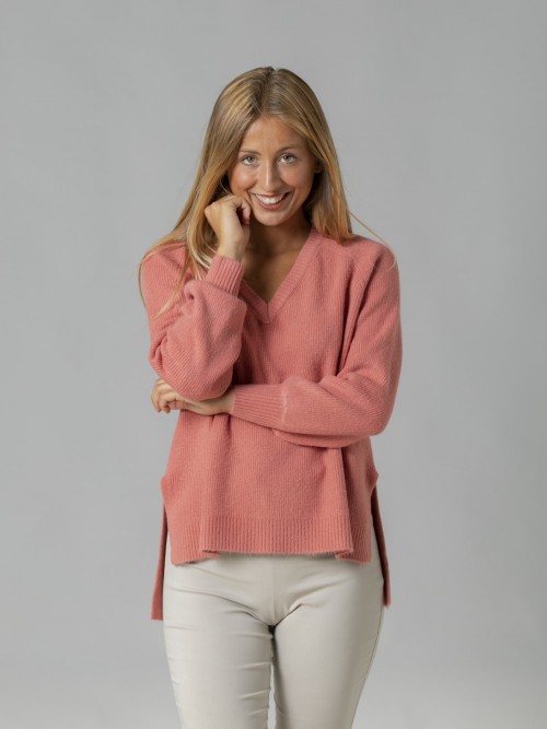 Woman Sorf ribbed V-neck sweater with opening detail Pink