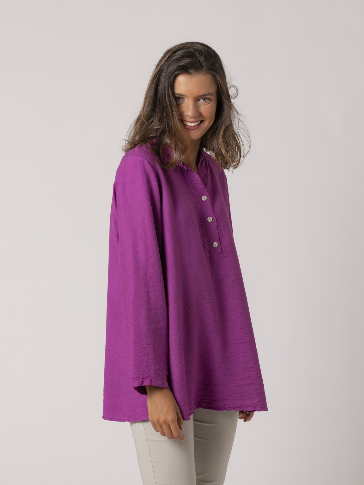 Woman Oversized blouse with slits Mallow