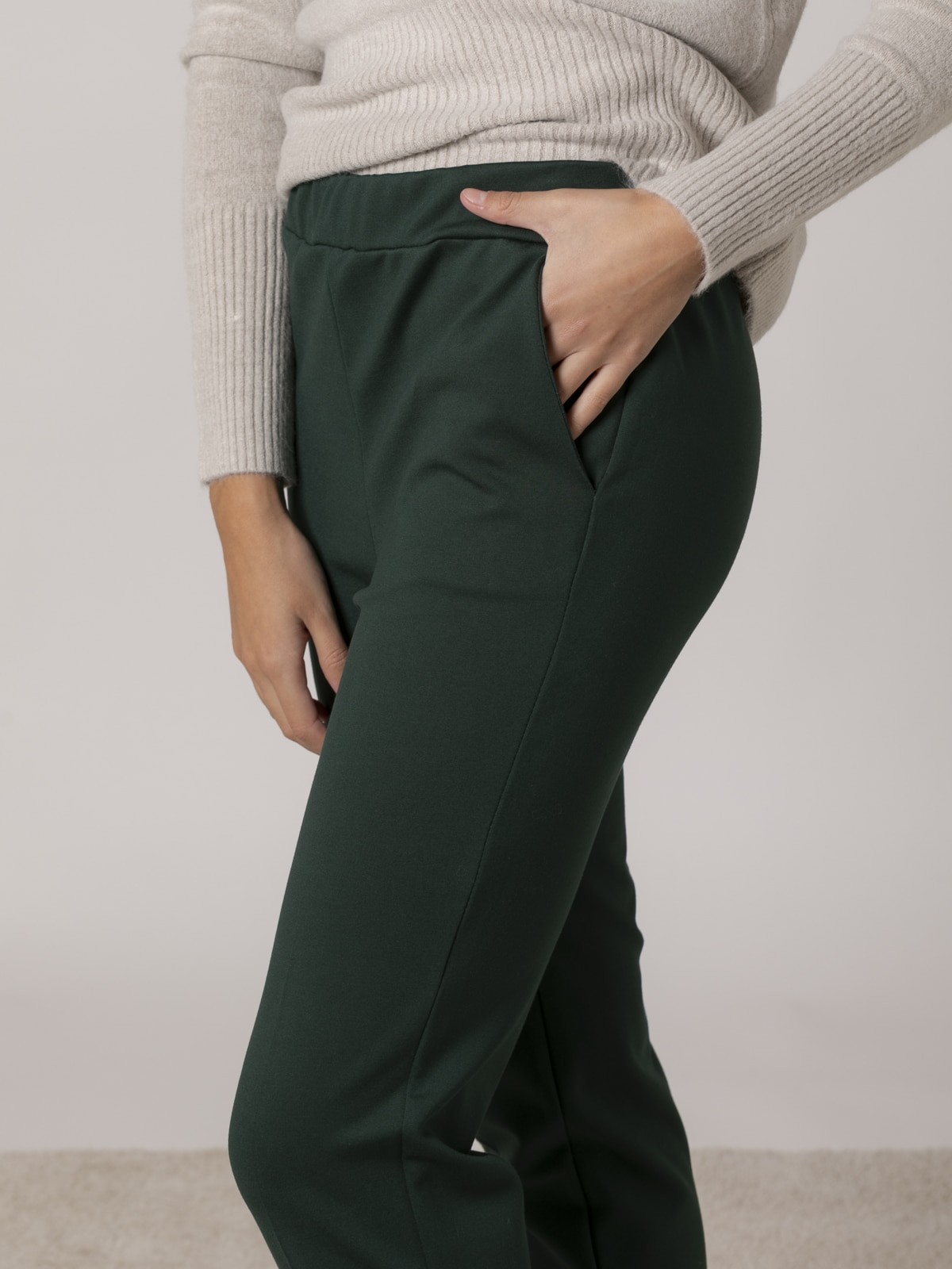 Woman Ankle-length hight quality knit trousers Green oscuro