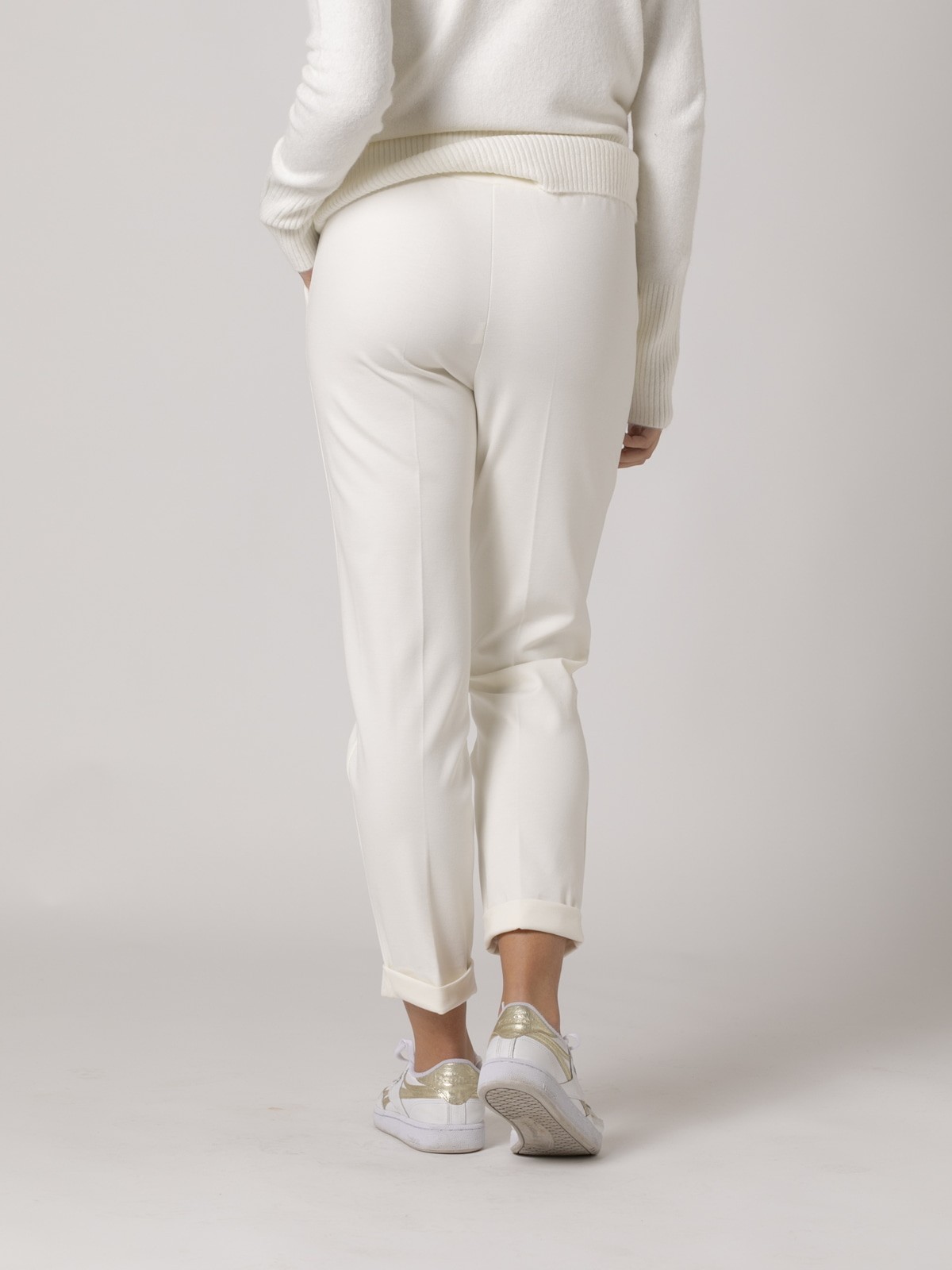Woman Ankle-length hight quality knit trousers Crudo