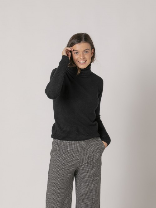Woman Soft slim fit turtleneck sweater Black