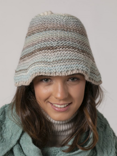 Woman Hand made wool bob hat Aqua
