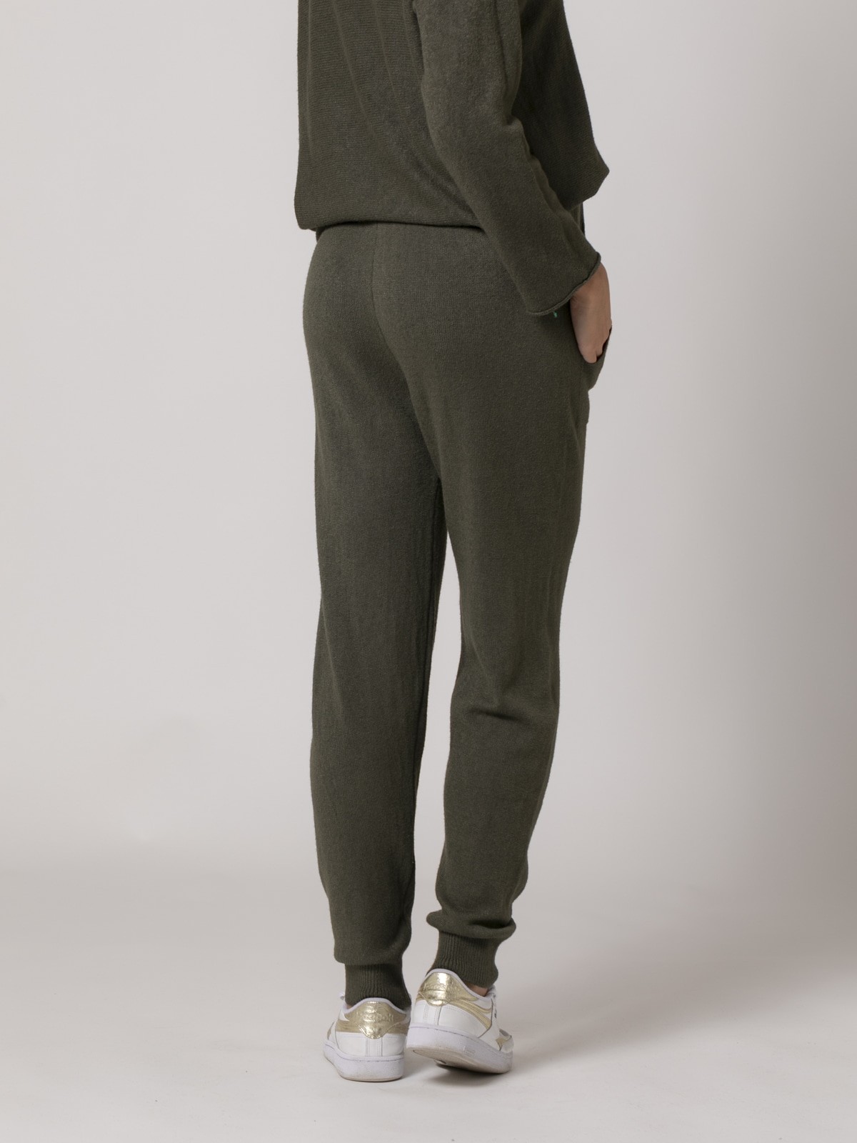 Woman Narrow casual low knit pants with pockets Green oscuro