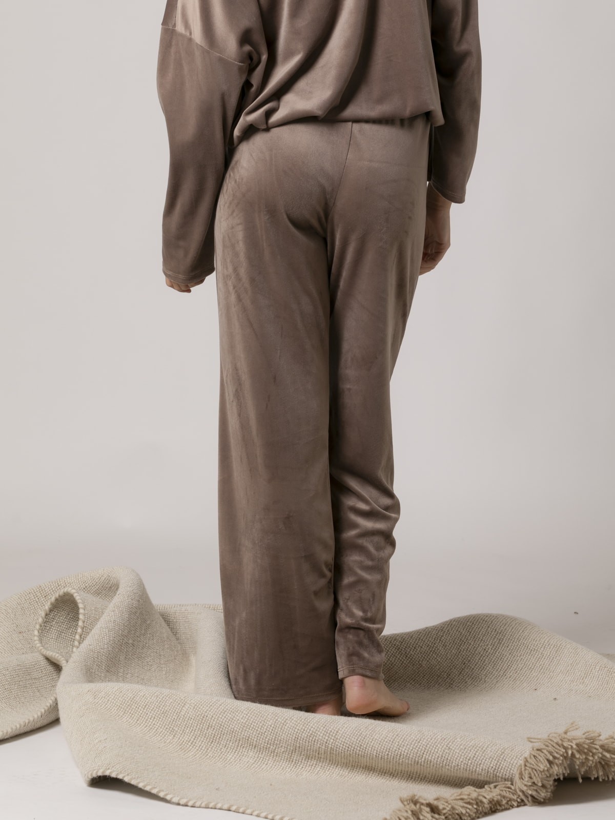 Woman Classic stretch wide-leg trousers Visón