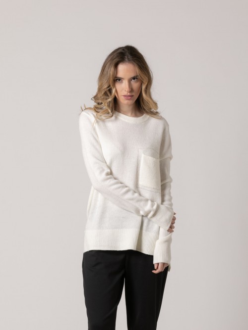 Woman soft wool jumper with a pocket  White