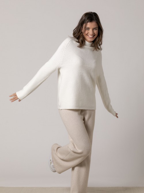 Woman High neck raglan sleeve jumper  White