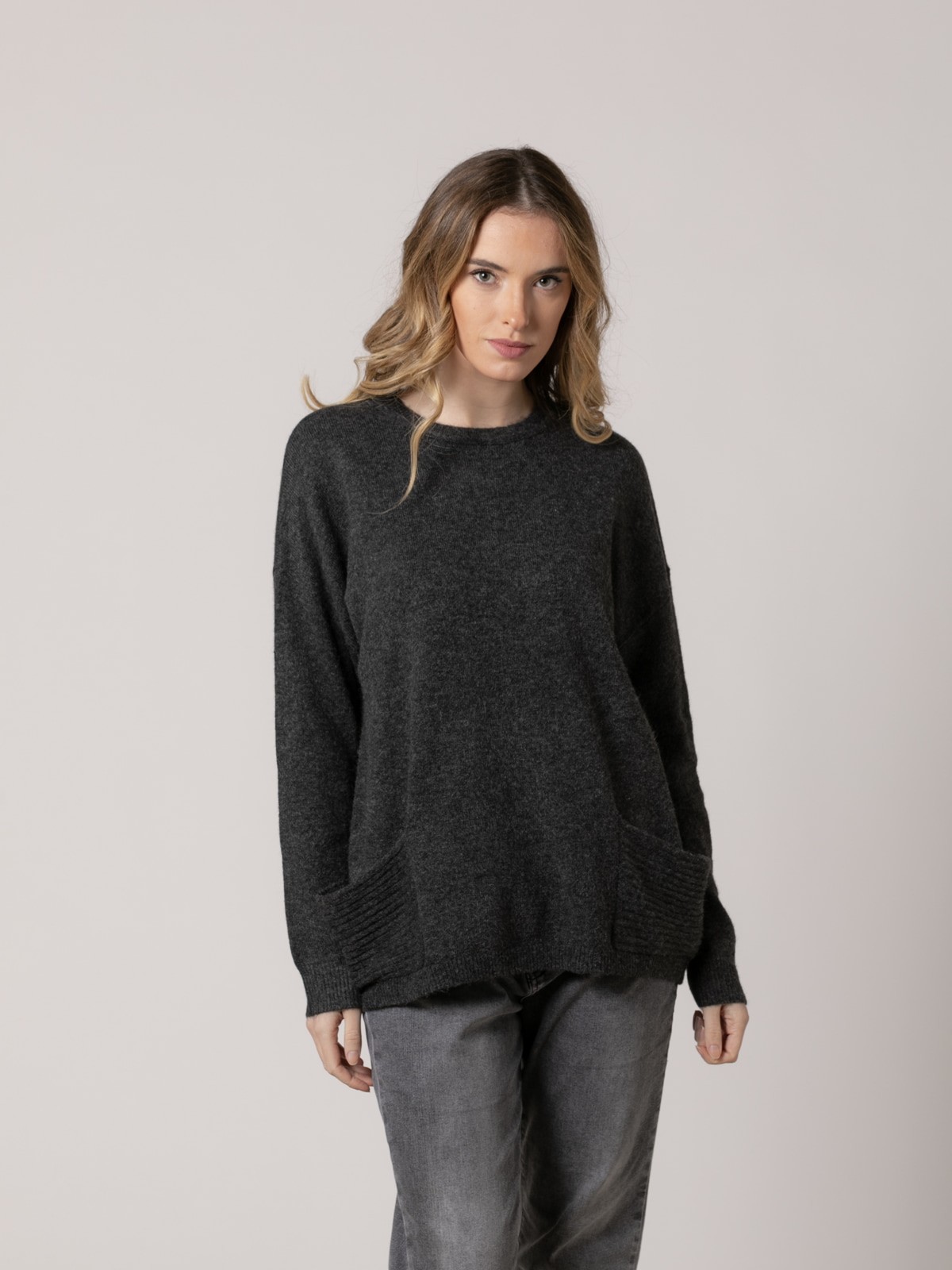 Woman Soft sweater with two pockets  Grey Dark