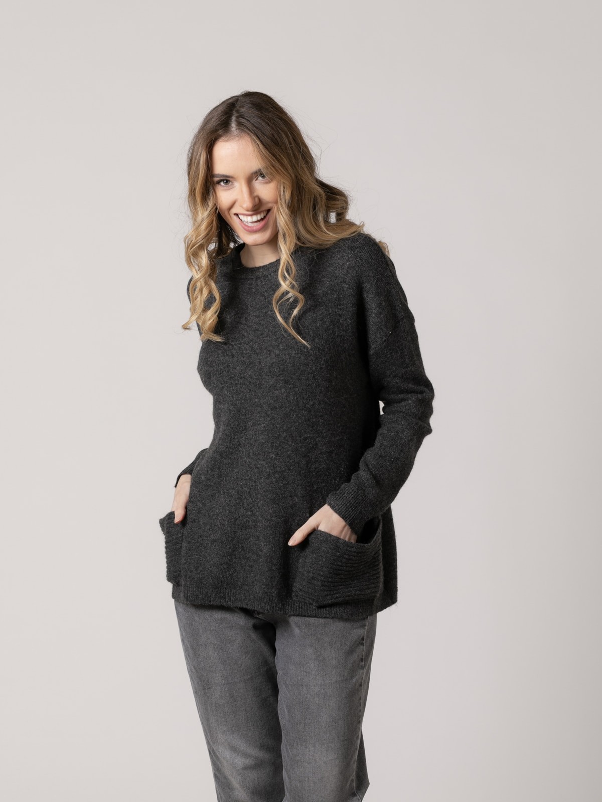 Woman Soft sweater with two pockets  Grey Dark