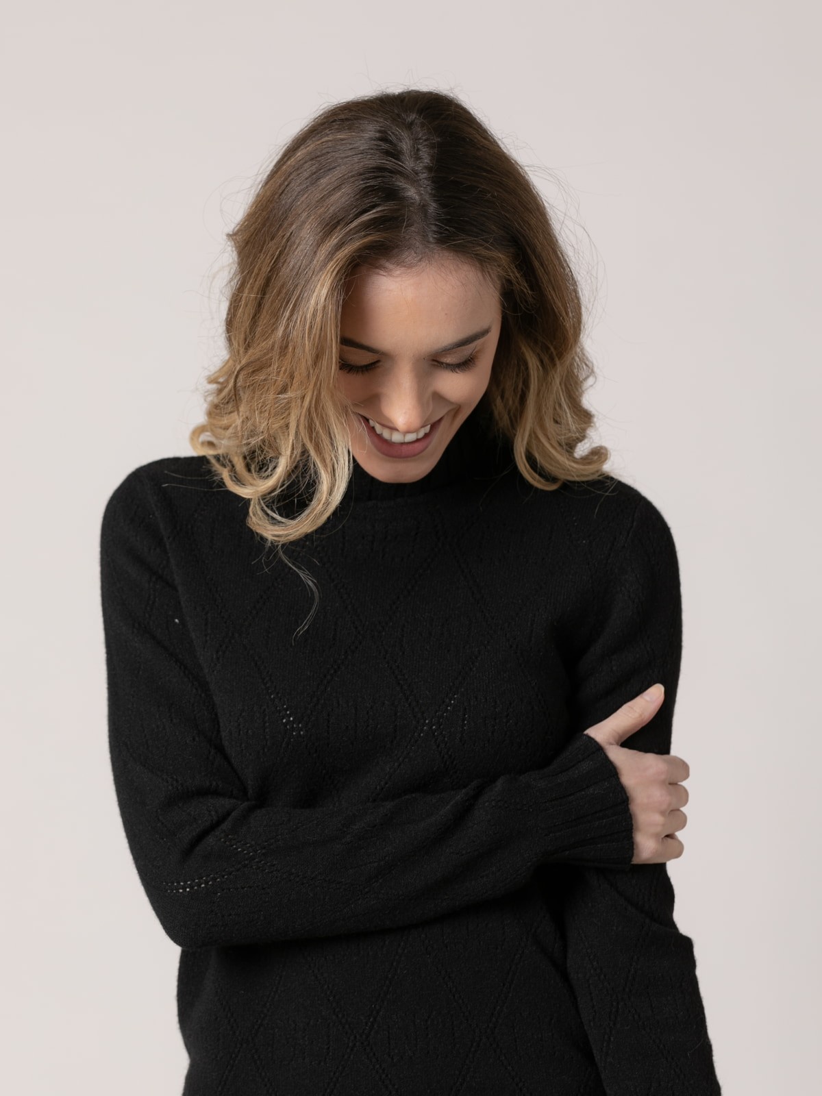 Woman Chanel swan pattern slim fit sweater  Black