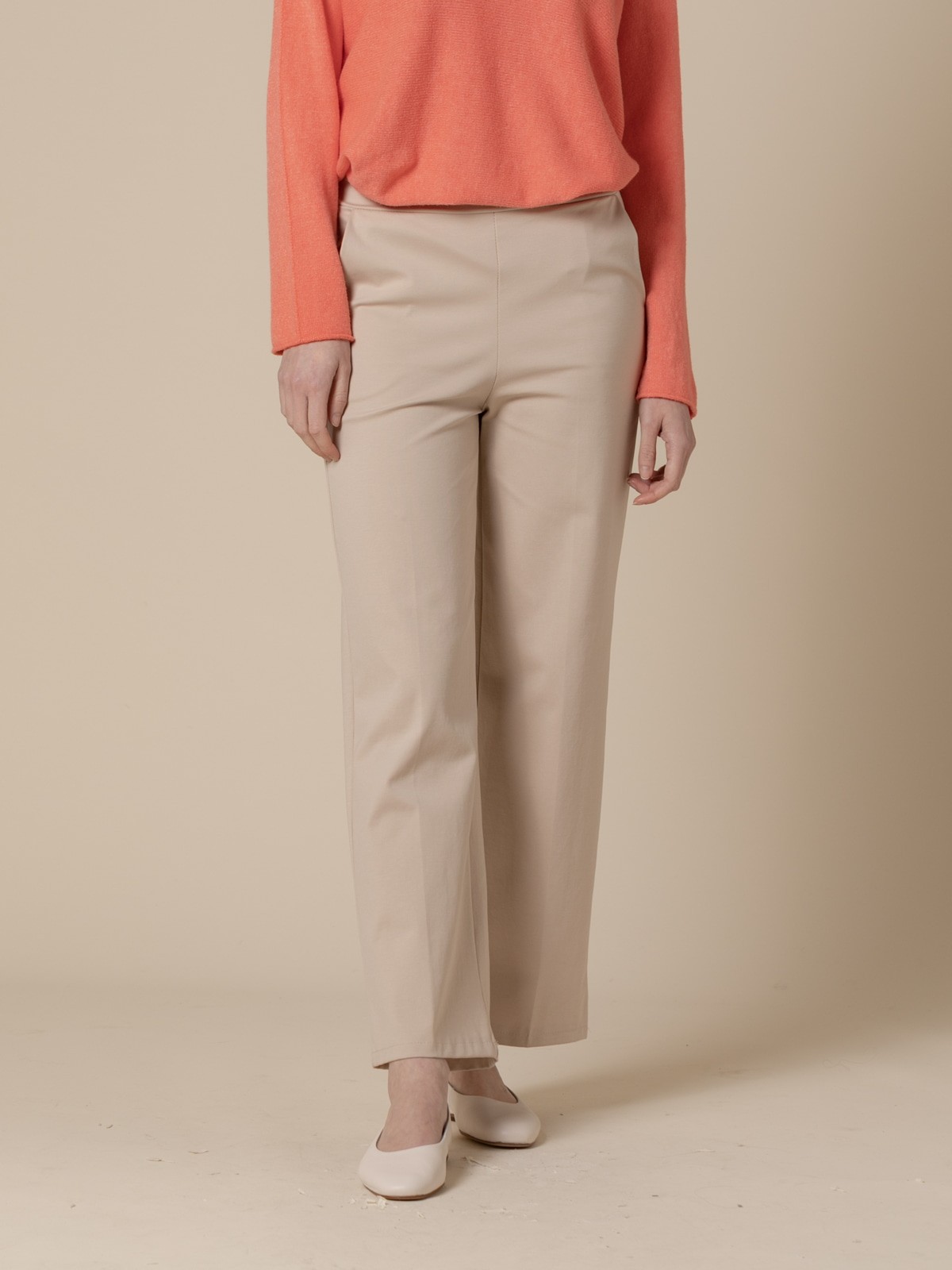 Woman Comfy wide leg silk knit trousers  Beige