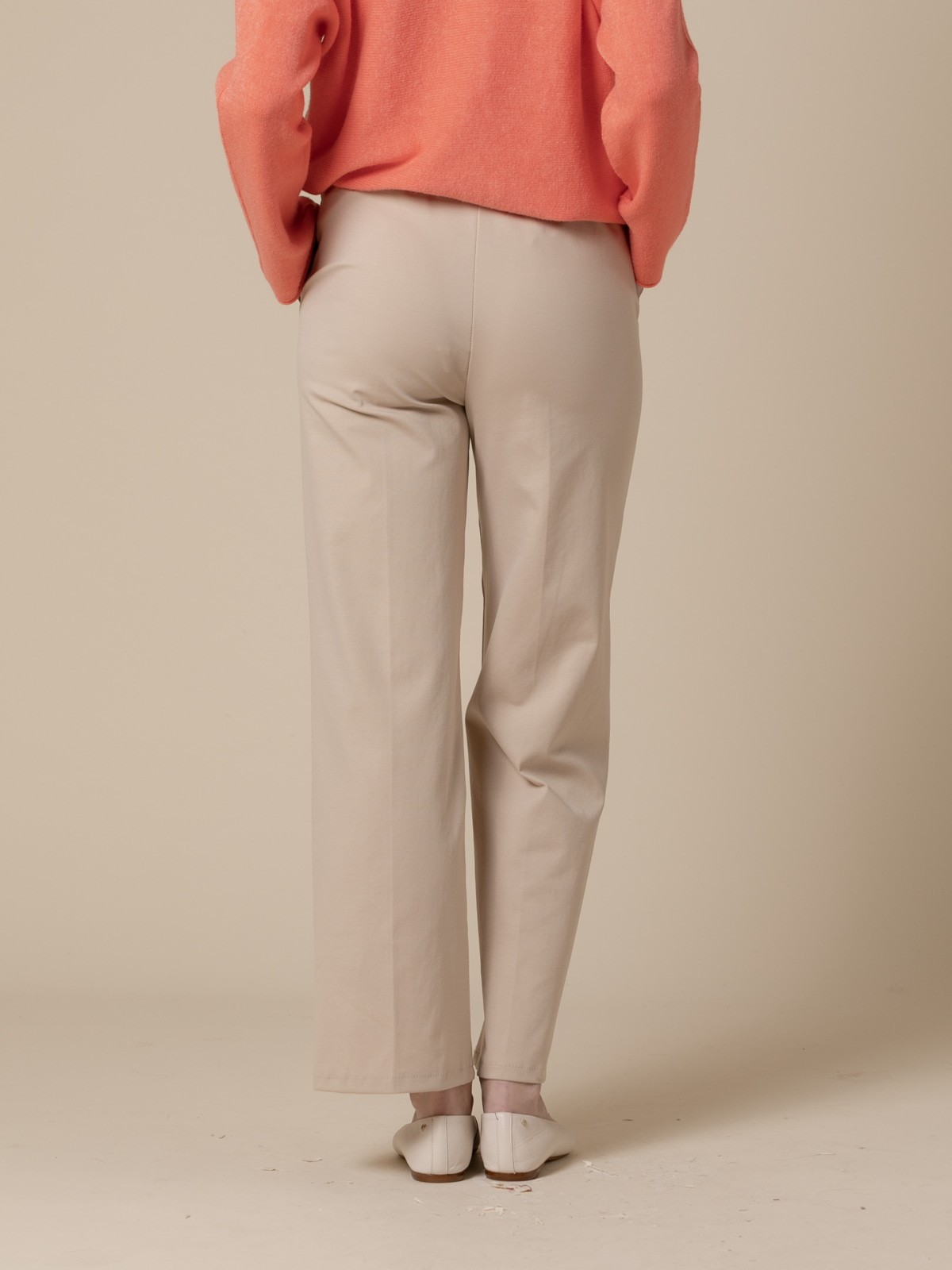 Woman Comfy wide leg silk knit trousers  Beige