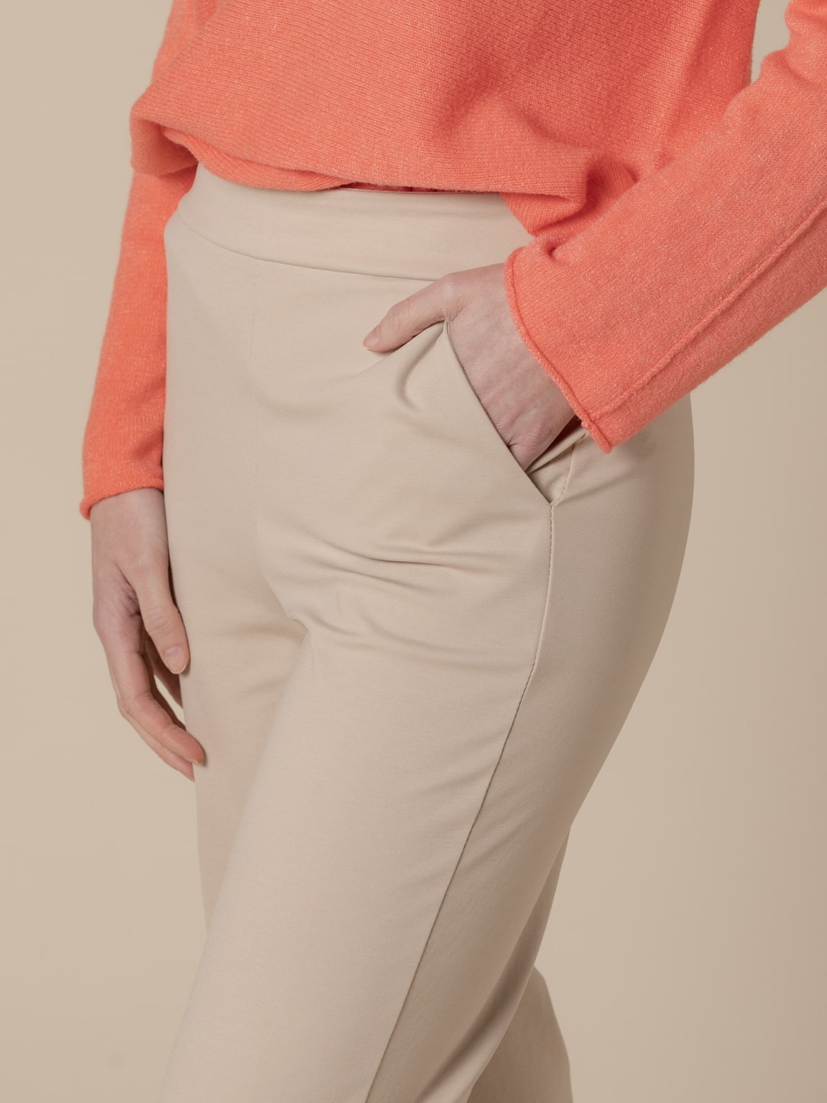 Woman Comfy wide leg silk knit trousers  Beige
