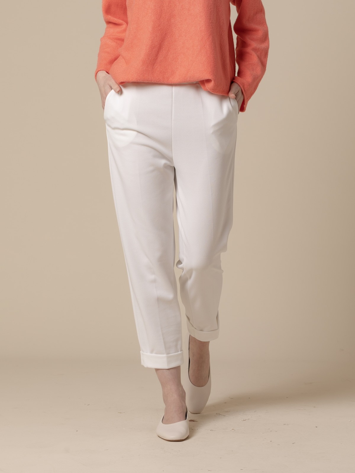 Woman Ankle-length trousers with elastic waistband  Crudo