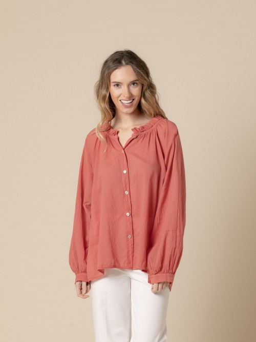 Woman romantic cotton voile blouse details 0romantic cotton voile blouse details Arcilla