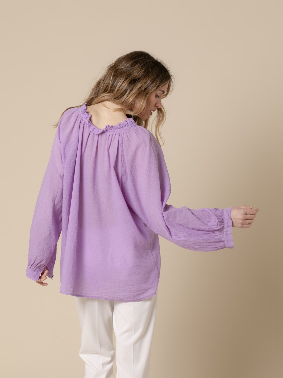 Woman romantic cotton voile blouse details  Lila