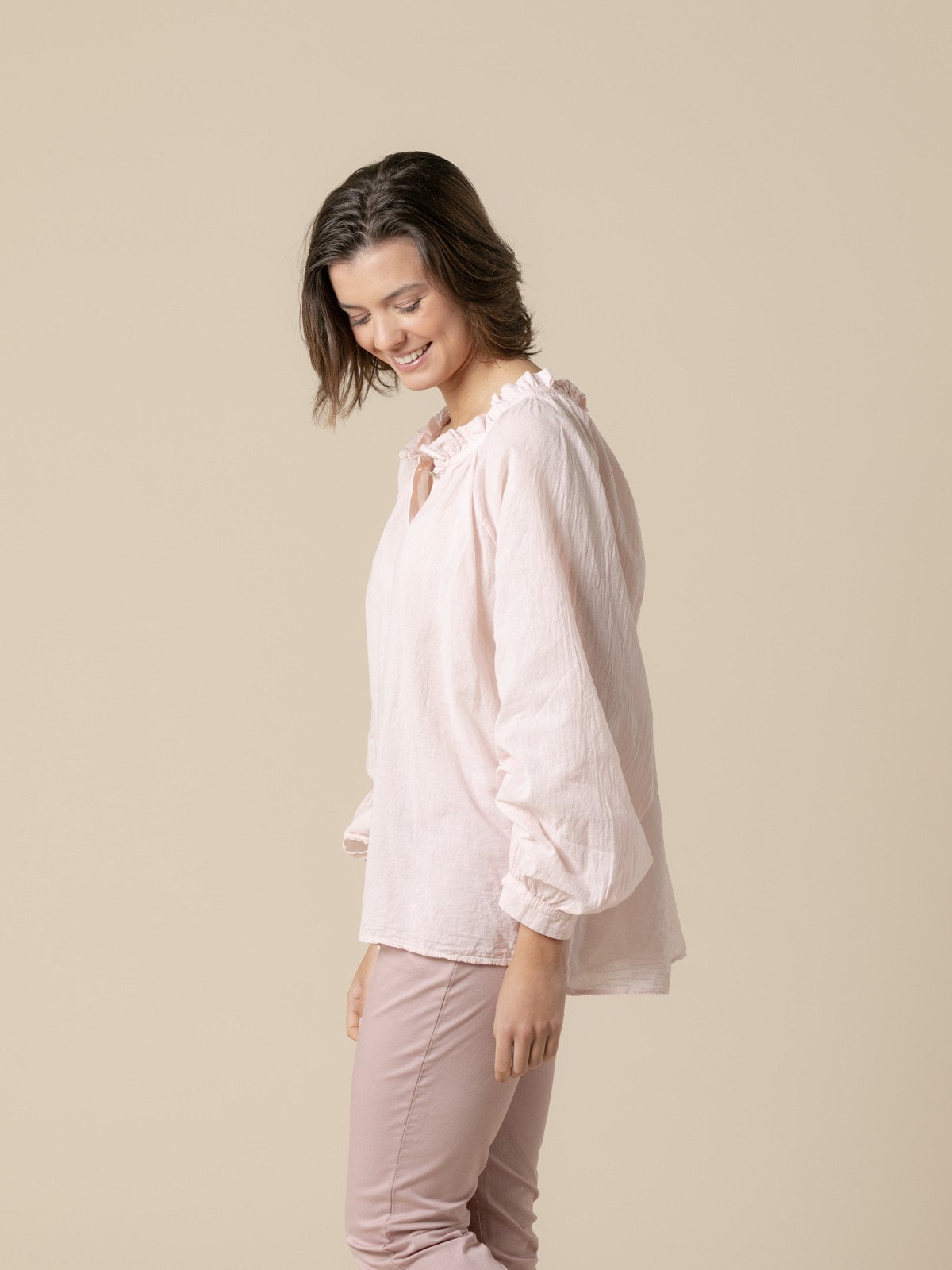 Woman romantic cotton voile blouse details  Pink