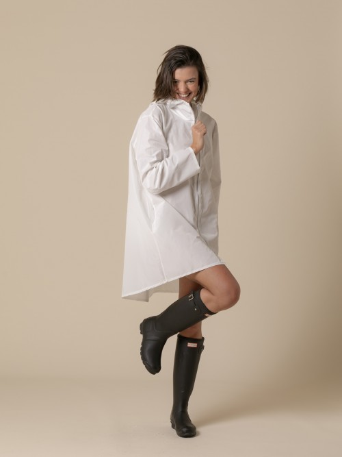 Woman Waterproof windbreaker hood and pockets  White