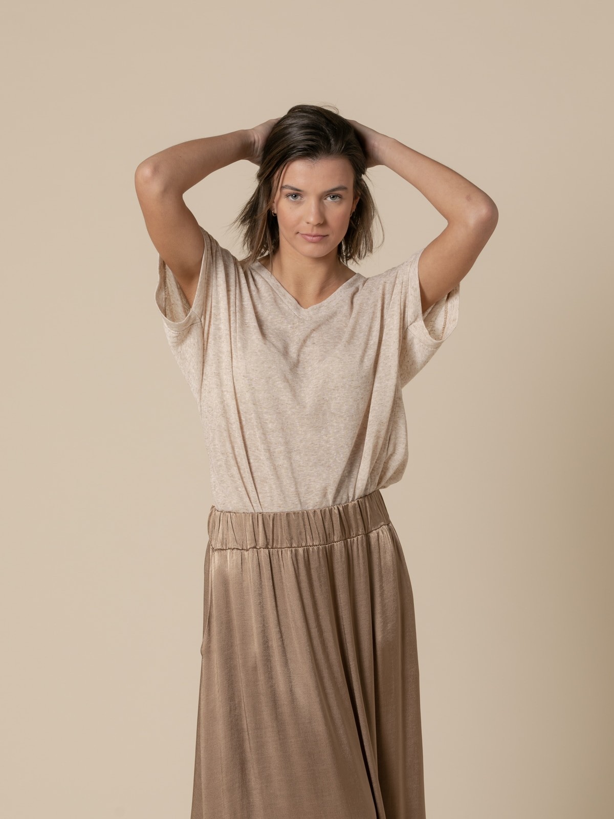 Woman Oversize linen V-neck T-shirt  Beige