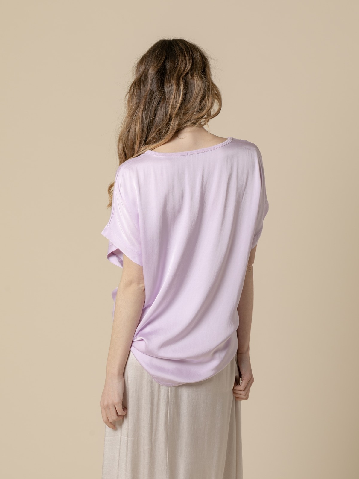 Woman Vegetable satin V-neck blouse  Lila