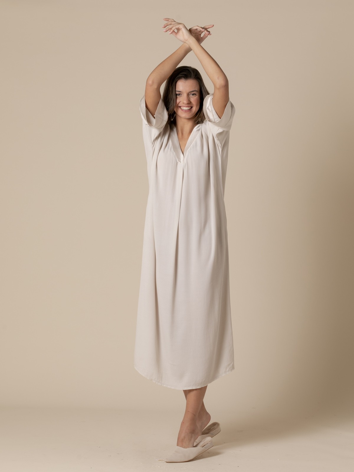 Woman Long flowing V-neck dress  Beige
