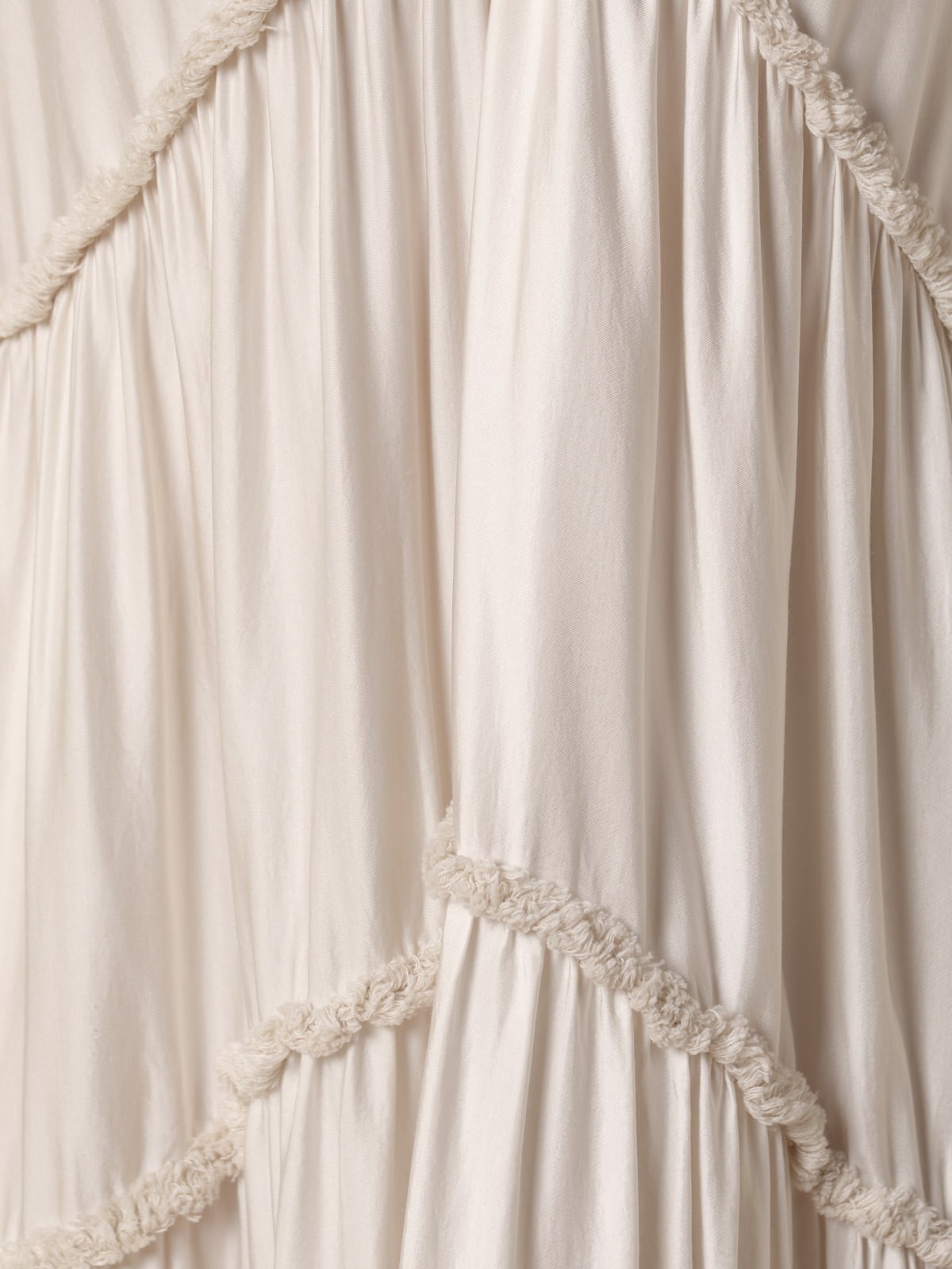 Vestido de seda escote en pico Beige