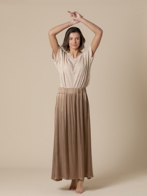 Woman Long satin skirt with pockets  Camel