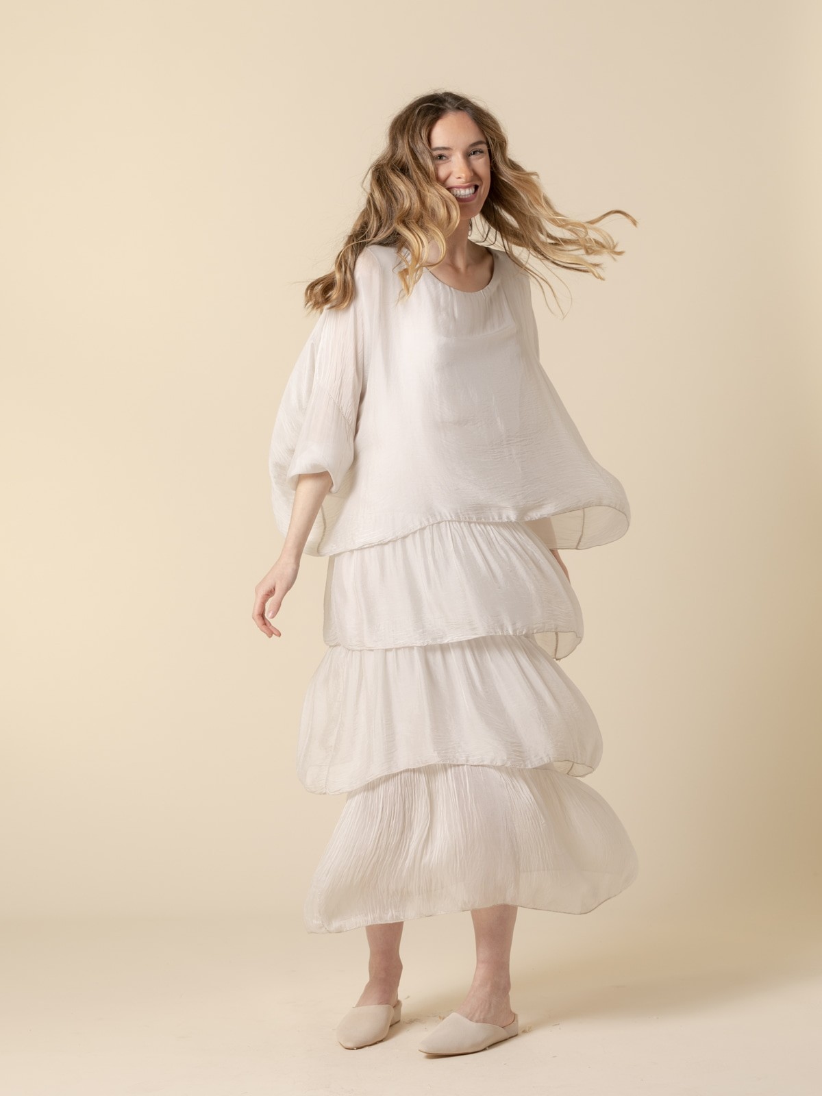 Woman Long silk party dress  Beige