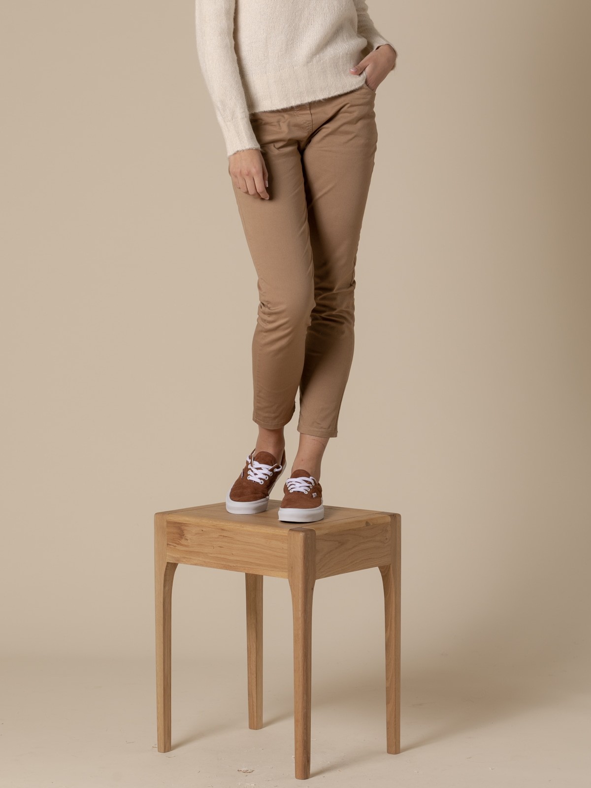 Woman 100% cotton trousers with 4 pockets  Camel