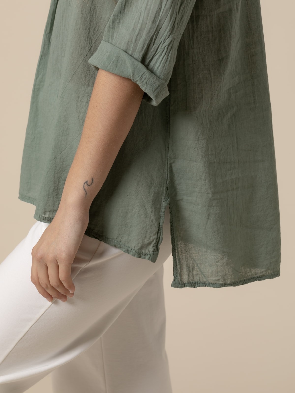 Woman 3-button cotton voile blouse Khaki