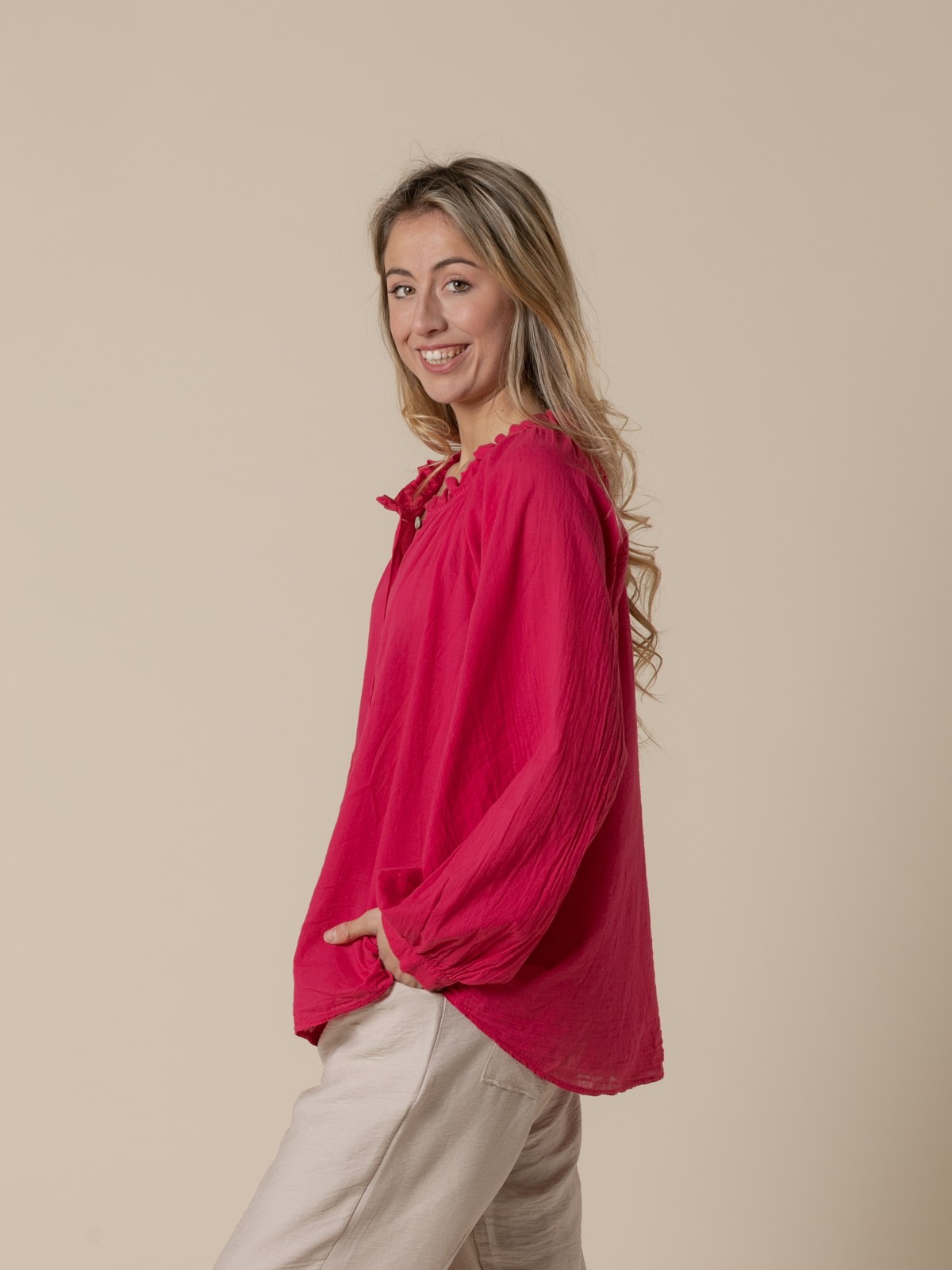 Woman romantic cotton voile blouse details Magenta